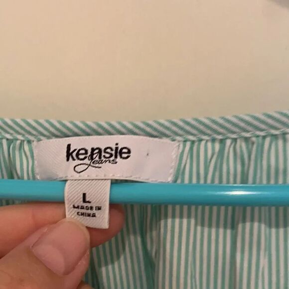 Kensie L adorable green blouse - Picture 2 of 2